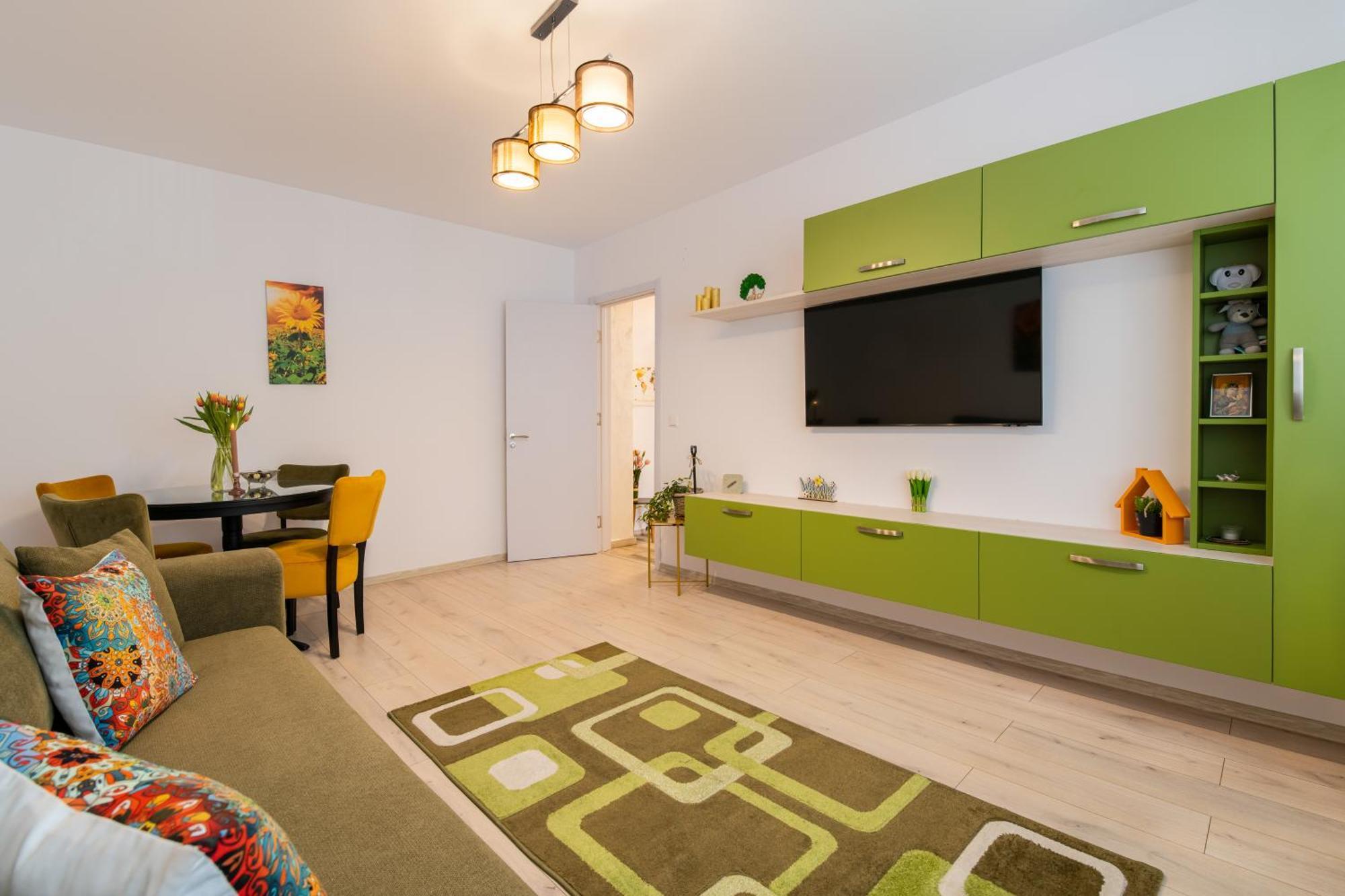 Springhome - Cozy Apartment With Balcony & Parking Brasov Exterior photo